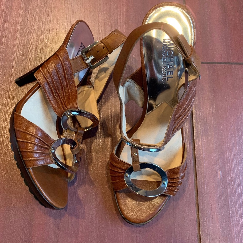 Never worn MICHAEL Michael Kors leather sandals